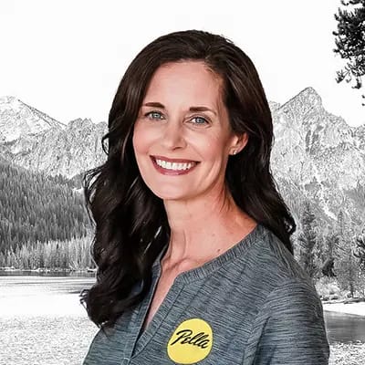 Rebecca Johnston headshot