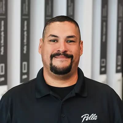 Eric Mendoza headshot