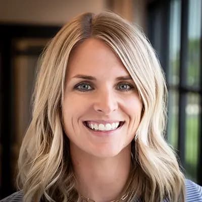 Megan Lane headshot