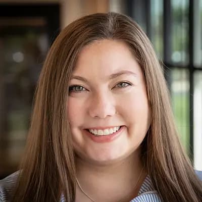 Michi Deringer headshot