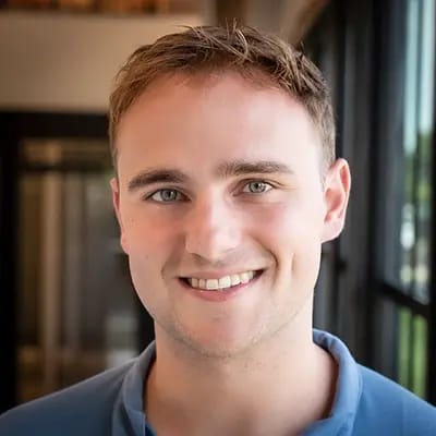 Derek Hawk headshot