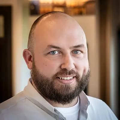 Dustin Eichhorn headshot