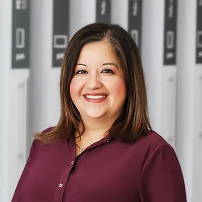 Irma Roman headshot