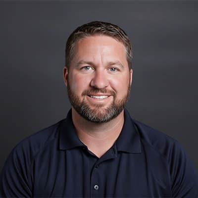 Ryan Lee Headshot