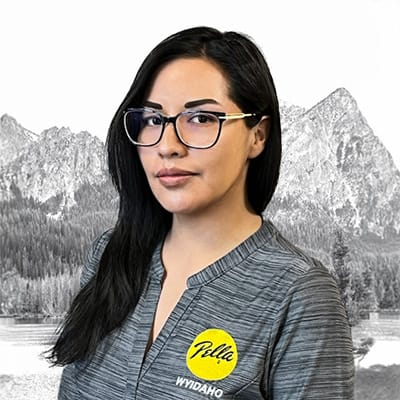 July Loomis headshot