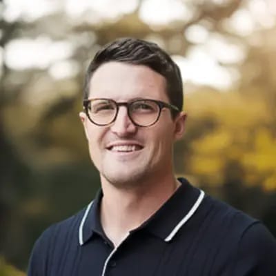 Cole McClain headshot