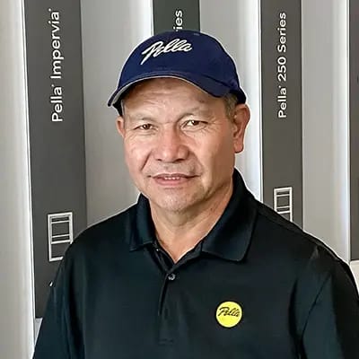Elias Molina headshot