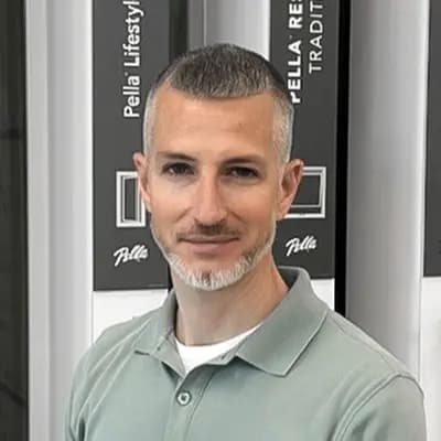 Marc Lenz headshot
